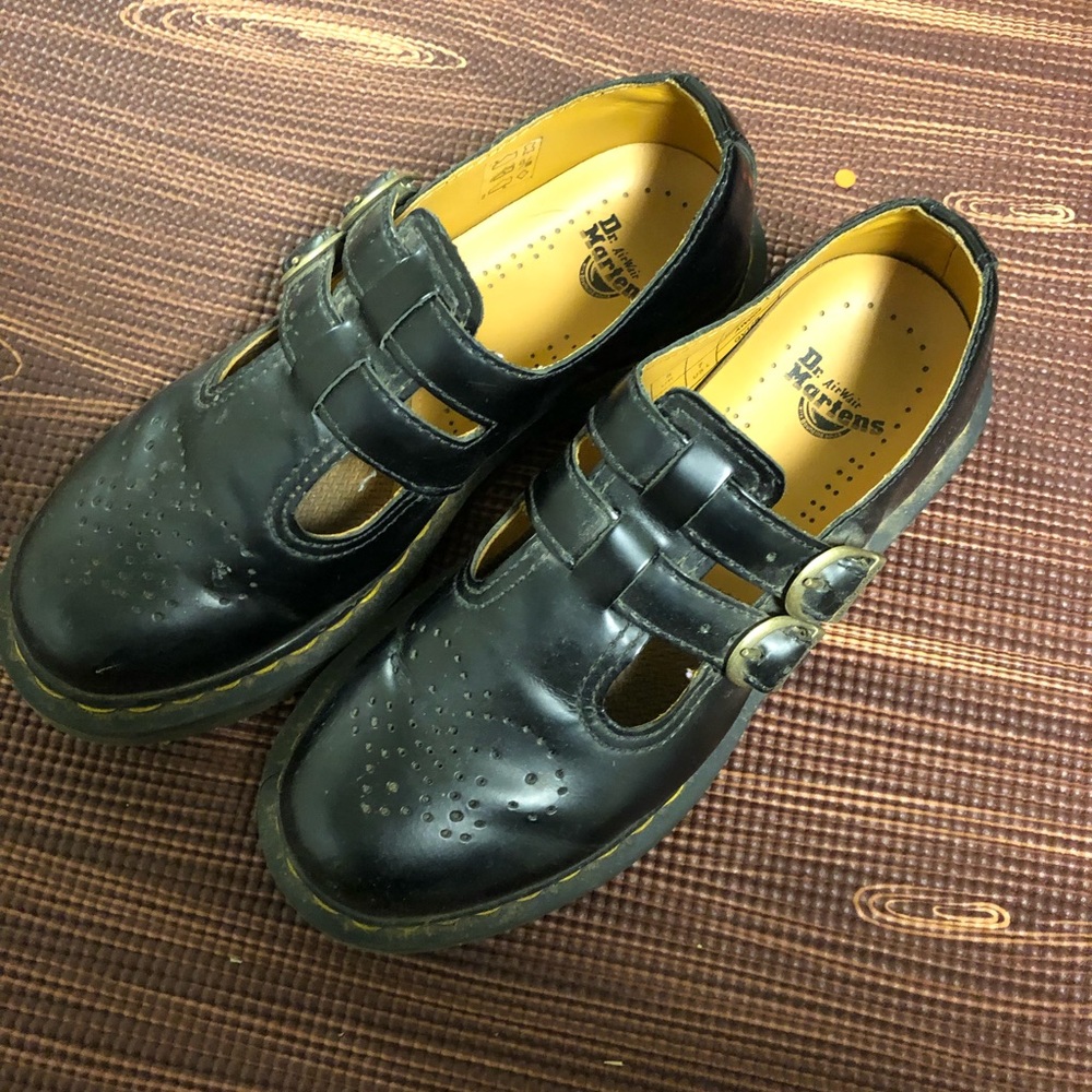 dr martens mary jane style shoes